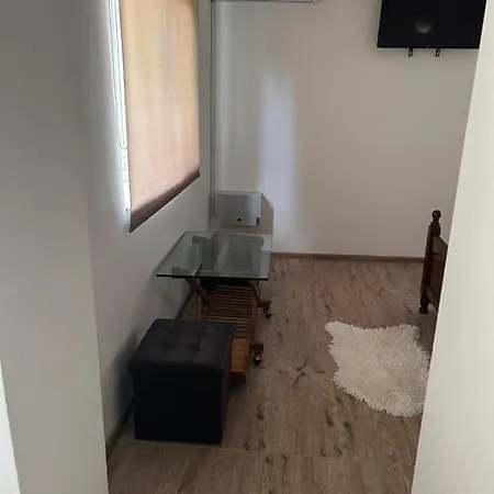 Casuta Galbena - Gradina, Parcare, Bucatarie, Foisor & Bbq - Chalet *